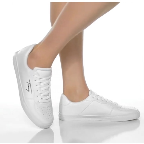 Tommy Hilfiger Shoes - Picture 1 of 8